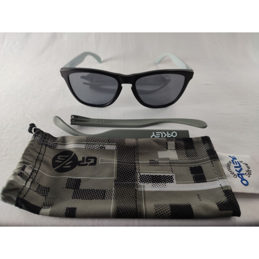 Oakley Frogskins GP75 Edition Four-Legged Matte Black‎ 24-335 55mm RARE SET